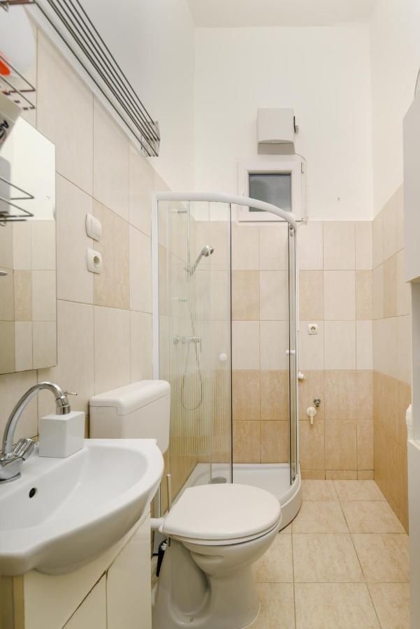 Two Separate Rooms Apartment In City Center, Party District Budapest Extérieur photo